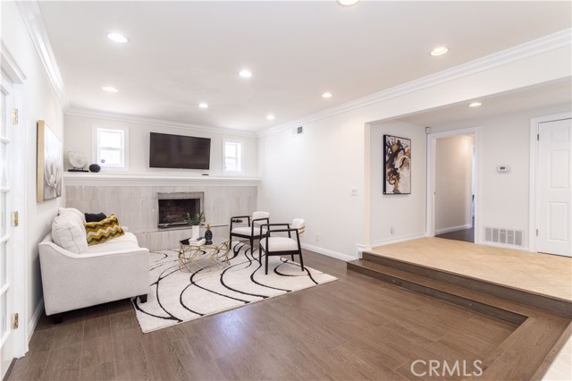 Detail Gallery Image 3 of 41 For 18308 Lahey St, Porter Ranch,  CA 91326 - 4 Beds | 4 Baths