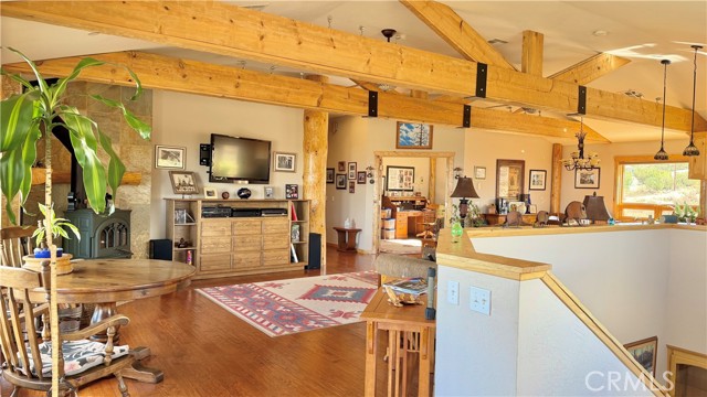 Detail Gallery Image 15 of 68 For 275 Canyon, Pinon Hills,  CA 92371 - 3 Beds | 2/1 Baths