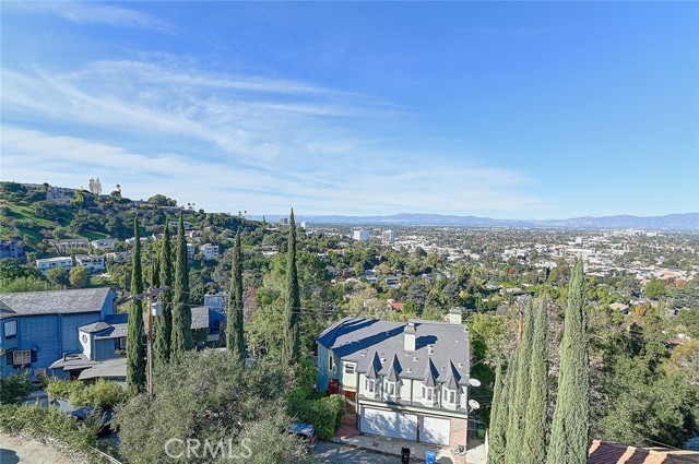 Detail Gallery Image 7 of 44 For 3952 Oakfield Dr, Sherman Oaks,  CA 91423 - 5 Beds | 4/1 Baths