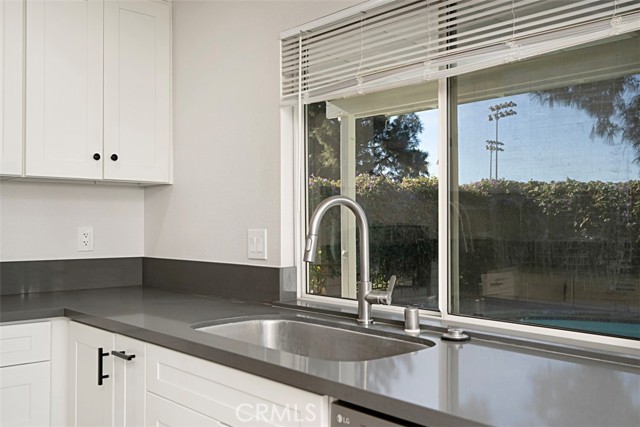 Detail Gallery Image 17 of 31 For 8535 Limestone Dr, Riverside,  CA 92504 - 4 Beds | 2 Baths