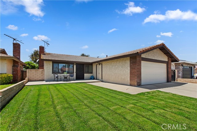 Detail Gallery Image 1 of 1 For 13662 Becraft Pl, Chino,  CA 91710 - 3 Beds | 2 Baths