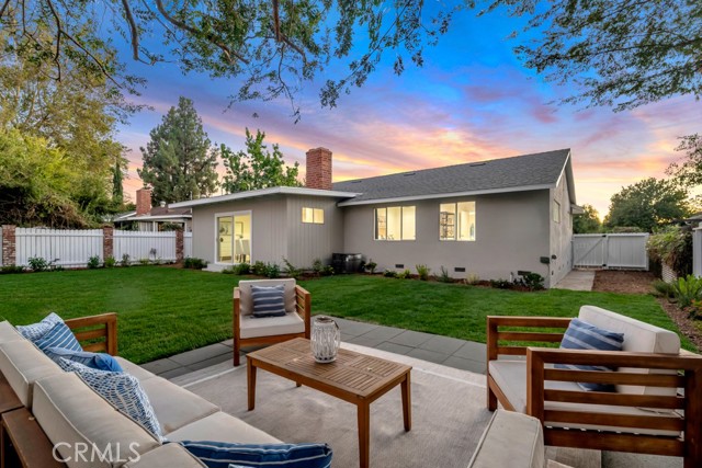Detail Gallery Image 12 of 20 For 6456 Royer Ave, West Hills,  CA 91307 - 4 Beds | 2 Baths