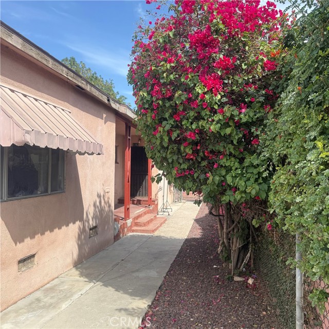 Detail Gallery Image 1 of 8 For 1162 Calada St, Los Angeles,  CA 90023 - 2 Beds | 1 Baths