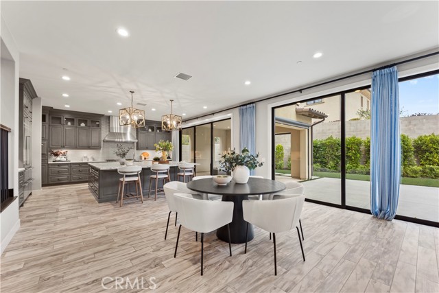 Image 11 of 63 For 51 Redshift  