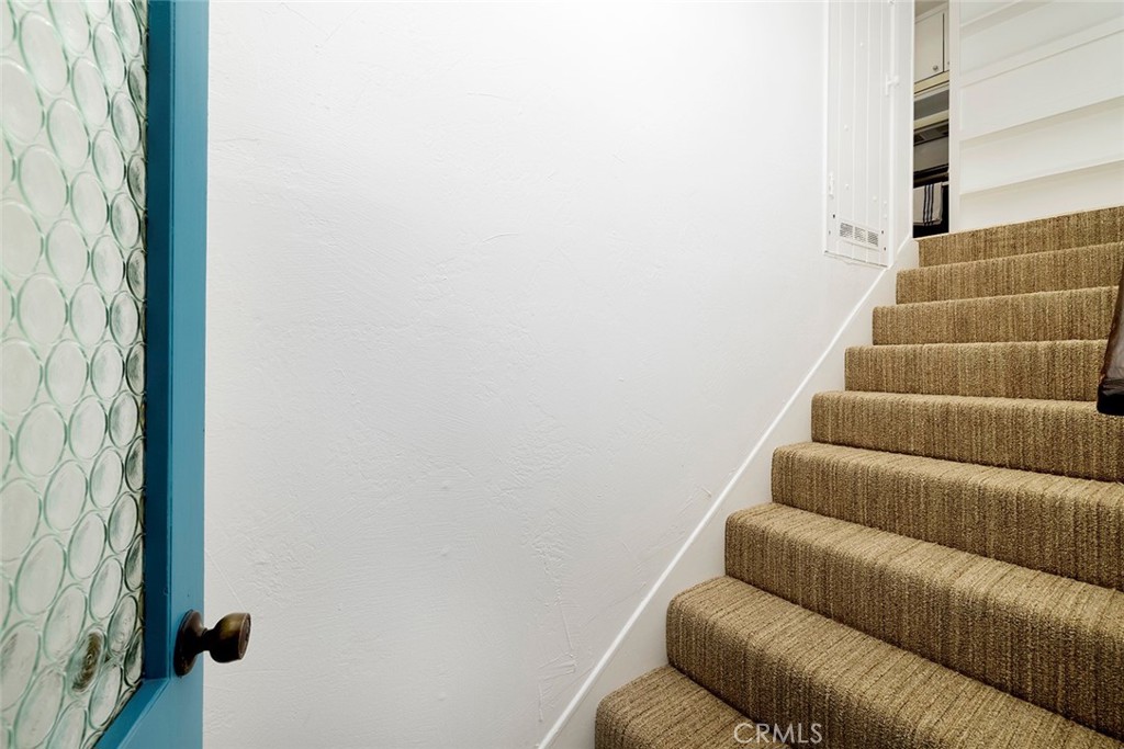 567d32f3 D751 47ee 9d1a Ac0ba1954c1e