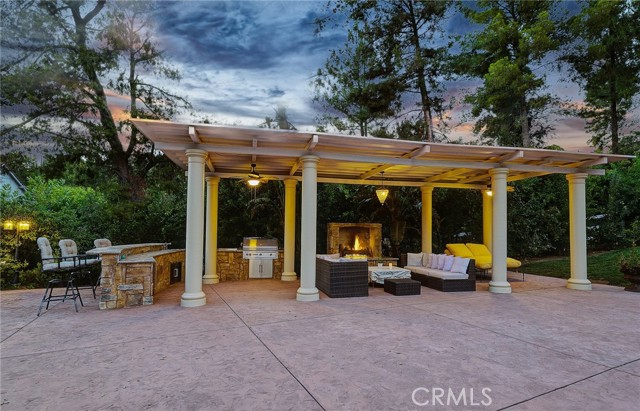 33 Sage Lane, Bell Canyon CA: https://media.crmls.org/medias/567d47e5-82db-4091-a87d-4bfacb4e8bb4.jpg