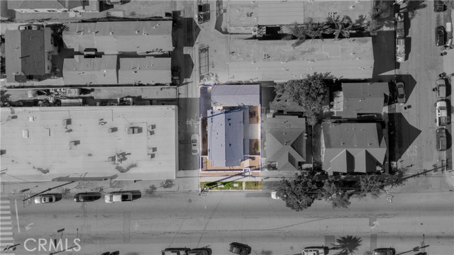 1027 E 10th St, Long Beach CA: https://media.crmls.org/medias/567db277-2f53-461f-be15-2f1b23af073a.jpg