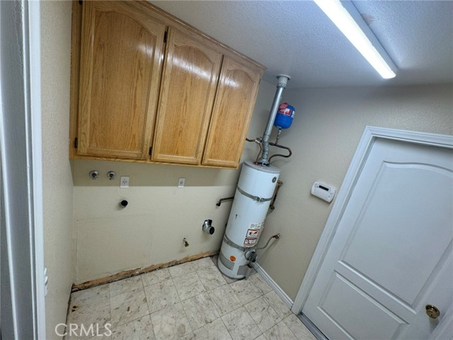 Detail Gallery Image 18 of 22 For 12620 White Fir Way, Victorville,  CA 92392 - 4 Beds | 2 Baths