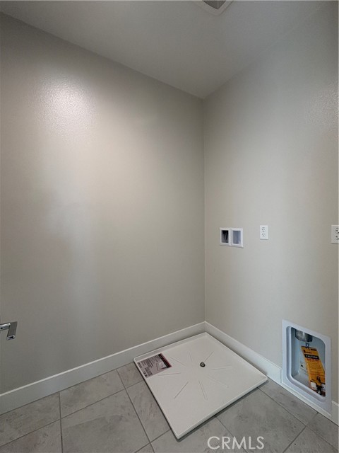 Detail Gallery Image 23 of 31 For 160 Longden, Lake Forest,  CA 92630 - 4 Beds | 4 Baths