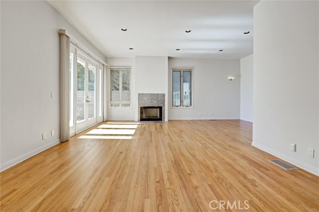 12134 Lawler, Los Angeles CA: https://media.crmls.org/medias/567f44b2-d998-4939-811d-57634f389162.jpg