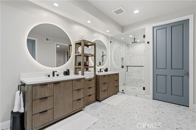 Detail Gallery Image 12 of 22 For 11500 San Vicente Bld #202,  Los Angeles,  CA 90049 - 3 Beds | 3/1 Baths