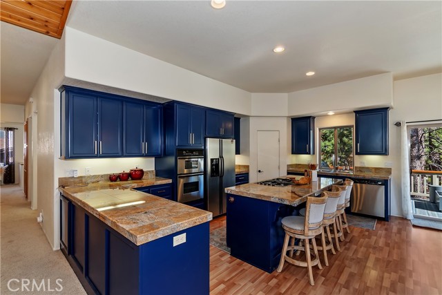 Detail Gallery Image 16 of 50 For 317 Oriole, Big Bear Lake,  CA 92315 - 3 Beds | 3 Baths