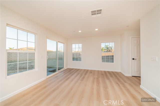 Detail Gallery Image 14 of 32 For 453 Cimarron Dr, Perris,  CA 92570 - 3 Beds | 2 Baths