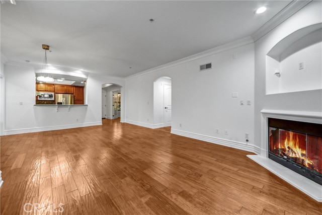12026 Hoffman Street, Studio City CA: https://media.crmls.org/medias/5682be15-767f-4672-ab6c-7589e0c38bbf.jpg