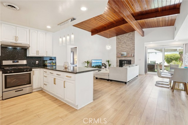 1721 S 3rd Avenue, Arcadia CA: https://media.crmls.org/medias/56834fa9-4733-4517-9888-ed55be34bdb1.jpg