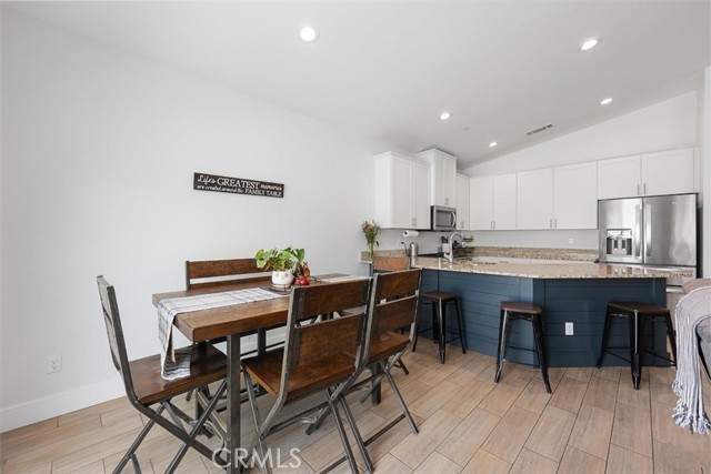 Detail Gallery Image 13 of 37 For 3822 Zamora, Bakersfield,  CA 93306 - 4 Beds | 2 Baths