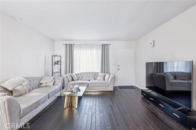 Detail Gallery Image 3 of 27 For 312 N Louise St #210,  Glendale,  CA 91206 - 2 Beds | 2 Baths