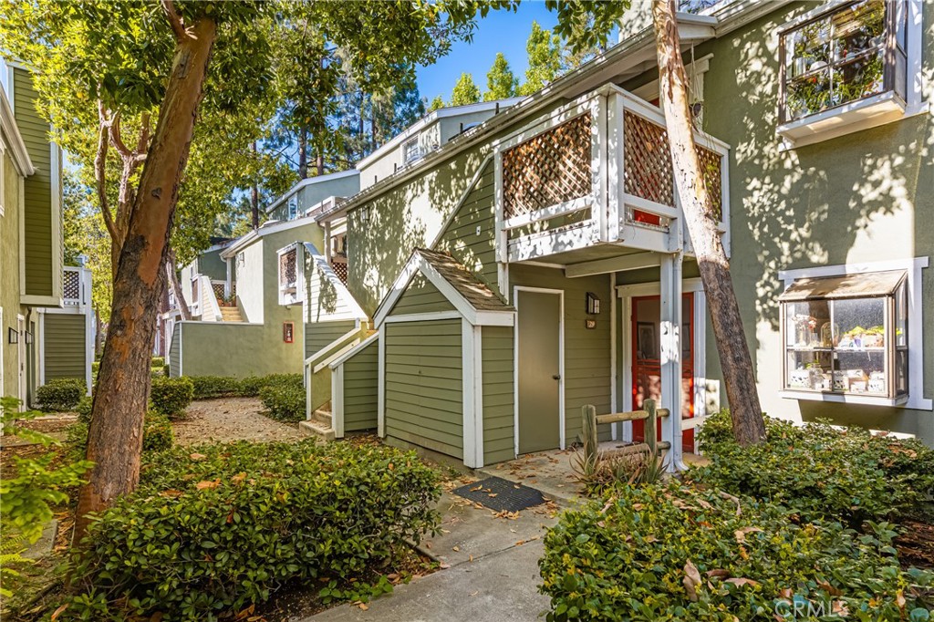 700 E Lake Drive #80