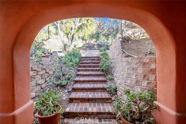 Detail Gallery Image 45 of 74 For 135 Loma Metisse Rd, Malibu,  CA 90265 - 5 Beds | 3/1 Baths