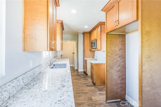 Detail Gallery Image 13 of 31 For 1602 W 81st St, Los Angeles,  CA 90047 - 2 Beds | 1 Baths