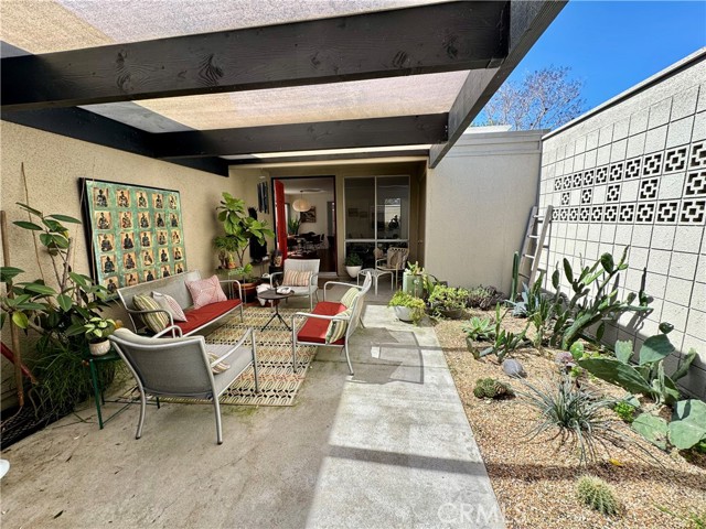 Detail Gallery Image 2 of 26 For 352 Avenida Sevilla #C,  Laguna Woods,  CA 92637 - 2 Beds | 1 Baths