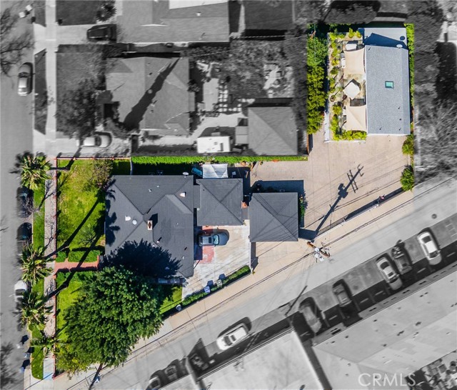 Detail Gallery Image 3 of 66 For 124 N Naomi, Burbank,  CA 91505 - 4 Beds | 3 Baths