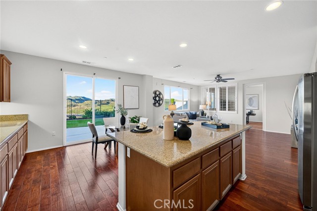 Detail Gallery Image 19 of 52 For 4154 Alderwood Pl, Lake Elsinore,  CA 92530 - 5 Beds | 3 Baths