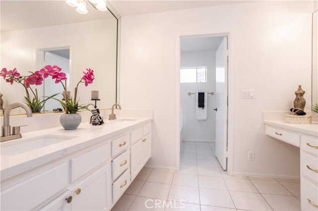 Detail Gallery Image 19 of 35 For 10111 Melinda Way #2,  Northridge,  CA 91325 - 3 Beds | 2/1 Baths