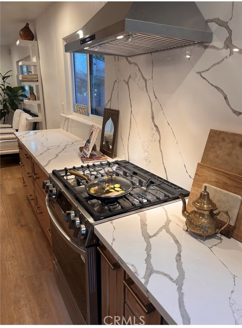 Detail Gallery Image 4 of 28 For 961 Terrace 49, Los Angeles,  CA 90042 - 3 Beds | 2 Baths