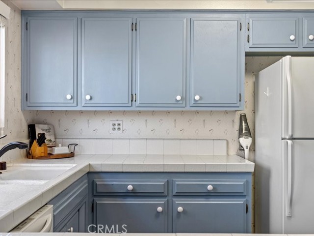 Detail Gallery Image 14 of 34 For 6030 Maury Ave, Woodland Hills,  CA 91367 - 4 Beds | 2/1 Baths