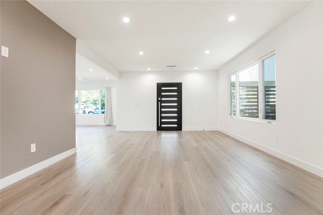 Detail Gallery Image 6 of 38 For 528 Spencer St, Glendale,  CA 91202 - 3 Beds | 2 Baths