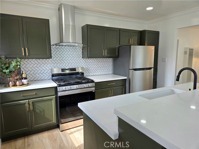 Detail Gallery Image 21 of 41 For 2022 W 75th St, Los Angeles,  CA 90047 - 2 Beds | 1 Baths