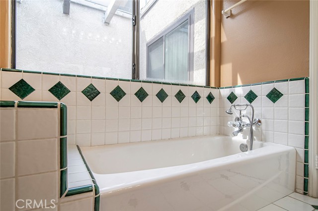 Detail Gallery Image 27 of 38 For 9682 Walker Ct #35,  Cypress,  CA 90630 - 2 Beds | 2/1 Baths