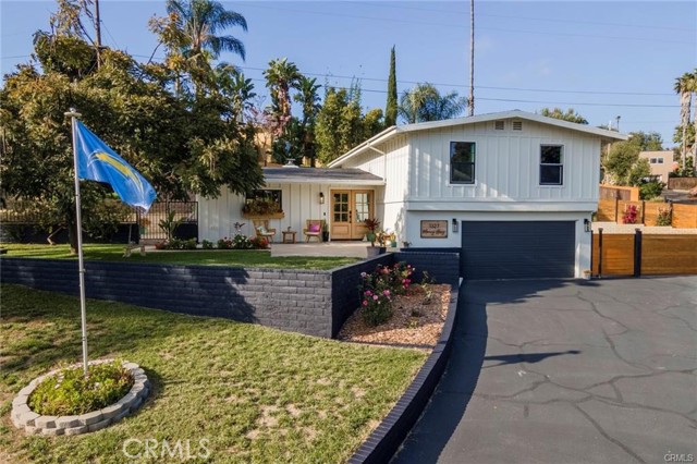 Detail Gallery Image 1 of 1 For 1327 Morning Glory Pl, Vista,  CA 92084 - 4 Beds | 2/1 Baths