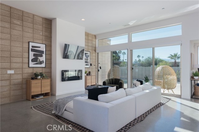 Detail Gallery Image 11 of 37 For 1126 Lucent Ct, Palm Springs,  CA 92262 - 3 Beds | 3 Baths