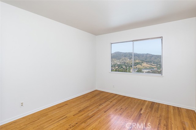 Detail Gallery Image 16 of 23 For 2015 Parcher Pl, Glendale,  CA 91206 - 5 Beds | 3 Baths