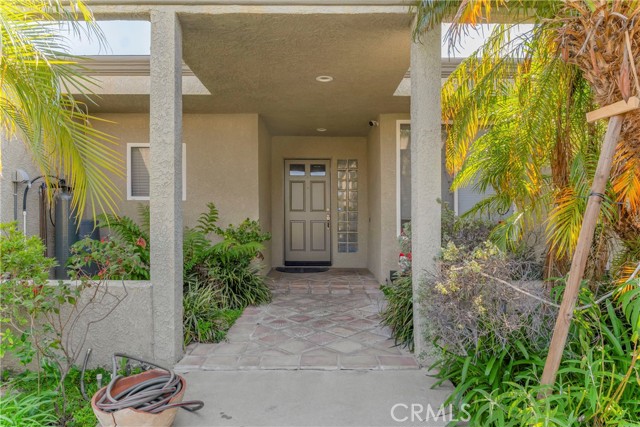 Detail Gallery Image 2 of 34 For 17426 Flanders St, Granada Hills,  CA 91344 - 4 Beds | 2 Baths