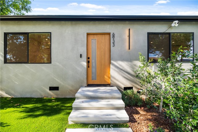 Detail Gallery Image 29 of 75 For 6935 Jellico Ave, Lake Balboa,  CA 91406 - 8 Beds | 8 Baths