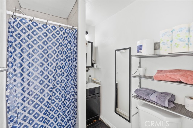 1523 W 59th Street, Los Angeles CA: https://media.crmls.org/medias/568ff6f3-3a75-4387-ad50-6fde84f0d761.jpg