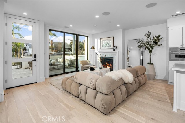 Detail Gallery Image 7 of 38 For 512 Marguerite Ave, Corona Del Mar,  CA 92625 - 3 Beds | 3/2 Baths