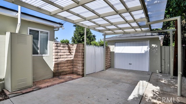 Detail Gallery Image 12 of 42 For 15841 Marlin Pl, Van Nuys,  CA 91406 - 2 Beds | 2 Baths