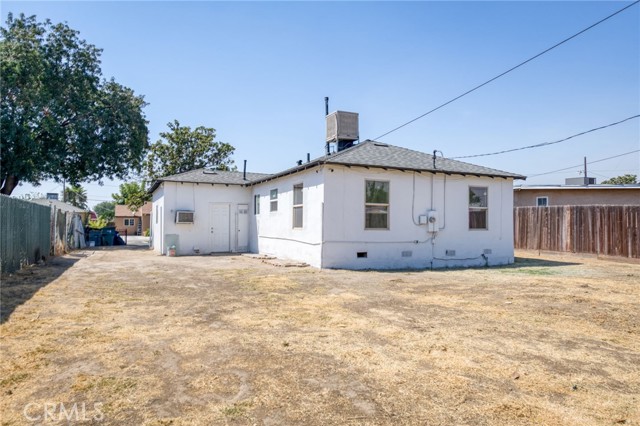 Detail Gallery Image 20 of 20 For 2461 S Poppy Ave, Fresno,  CA 93706 - 2 Beds | 1 Baths