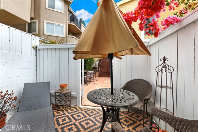 834 15th Street, Hermosa Beach CA: https://media.crmls.org/medias/5693c2ef-edd4-4143-9416-463f72bbdc68.jpg
