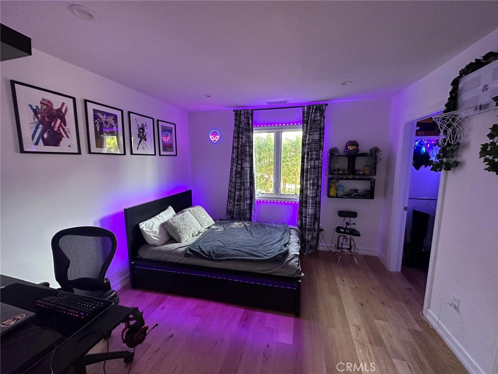 https://media.crmls.org/medias/569408a9-add8-45ef-b2f9-7b313271d23f.jpg?preset=X-Large