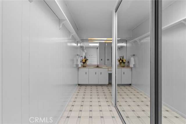 12319 Aneta Street, Culver City CA: https://media.crmls.org/medias/56945f40-ddd2-4347-81db-4624e289102c.jpg