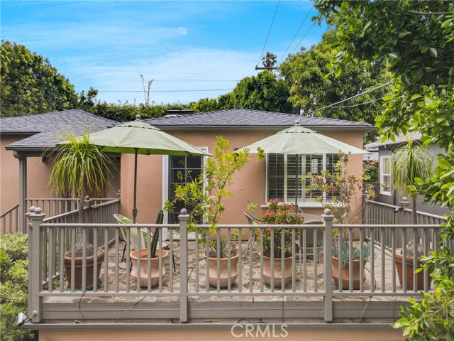 4299 Bakman Avenue, Studio City CA: https://media.crmls.org/medias/5694cc8a-5dc0-4afd-9b53-11edc8cd89ac.jpg