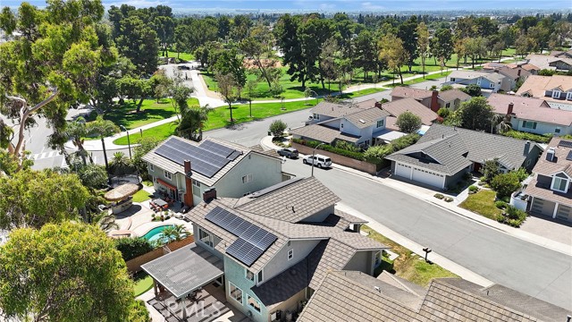 4 E Trenton, Irvine CA: https://media.crmls.org/medias/5694deb0-e82c-444f-9ada-234b2609d02b.jpg
