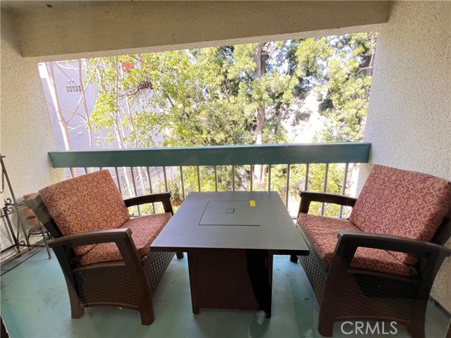 Detail Gallery Image 18 of 35 For 15335 Magnolia #215,  Sherman Oaks,  CA 91403 - 3 Beds | 2 Baths