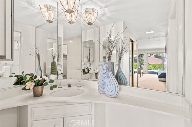 22443 Robin Oaks, Diamond Bar CA: https://media.crmls.org/medias/5695b243-ff97-474e-aa33-5133cc8ec635.jpg
