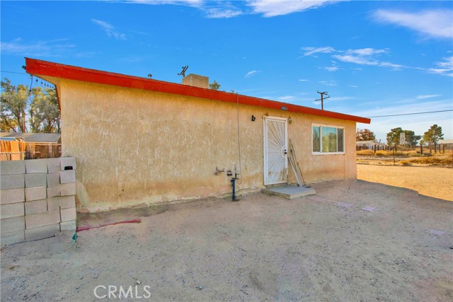 Detail Gallery Image 2 of 22 For 25623 Agate Rd, Barstow,  CA 92311 - 3 Beds | 1 Baths